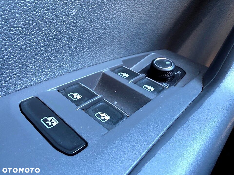Volkswagen T-Cross - 13