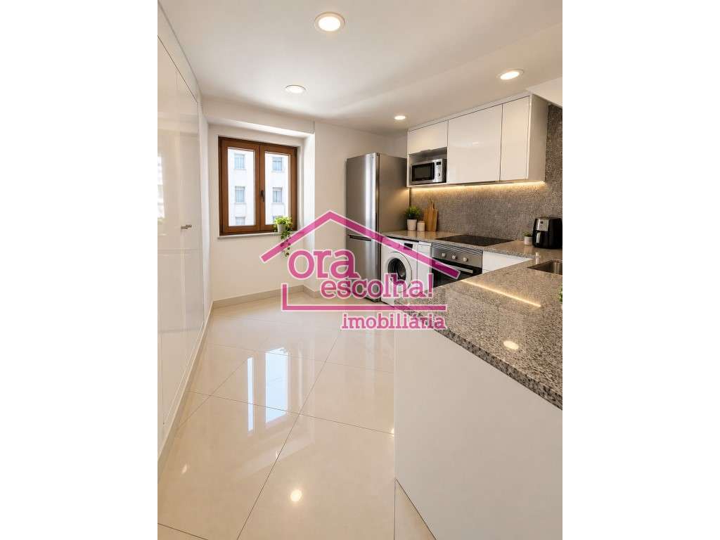 Apartamento DUPLEX T1 + 1 com Varanda na zona histórica do Seixal. - Grande imagem: 4/17