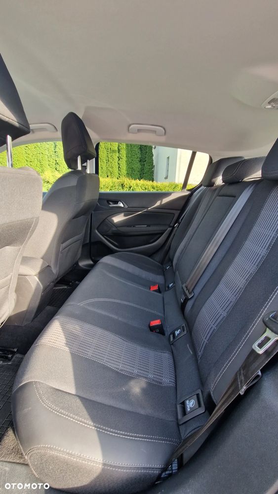 Peugeot 308 1.2 PureTech Allure S&S - 11