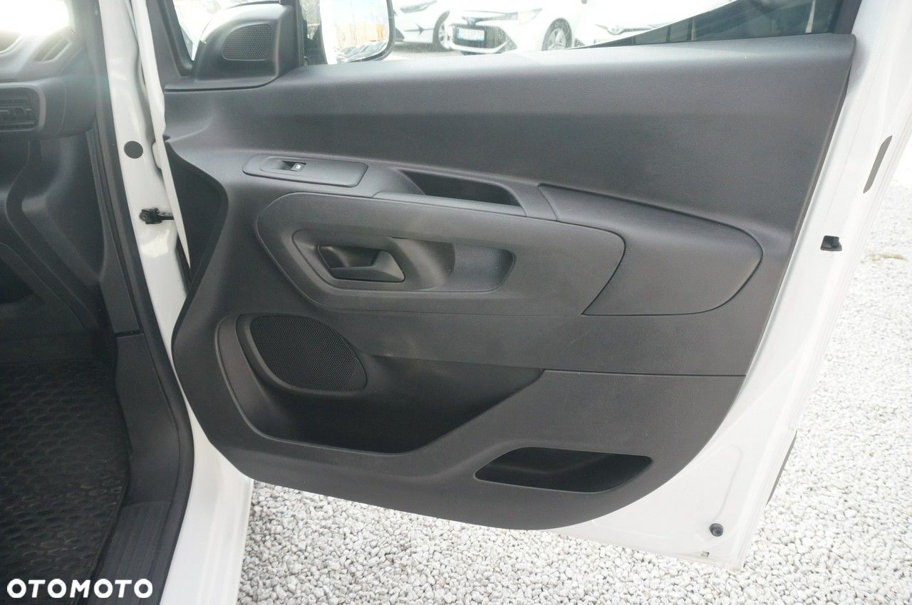 Opel Combo Cargo XL 1.5 CDTI S&S 2,4t (bryg.) - 26