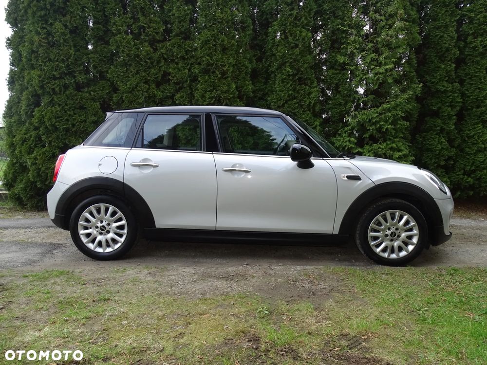 MINI Cooper Essential Trim - 7