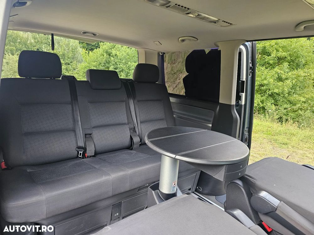 Volkswagen Multivan - 24