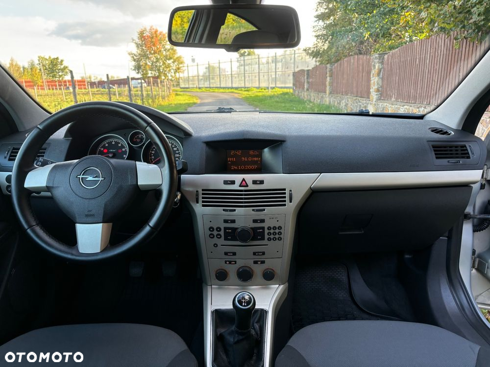 Opel Astra GTC 1.4 Edition - 18