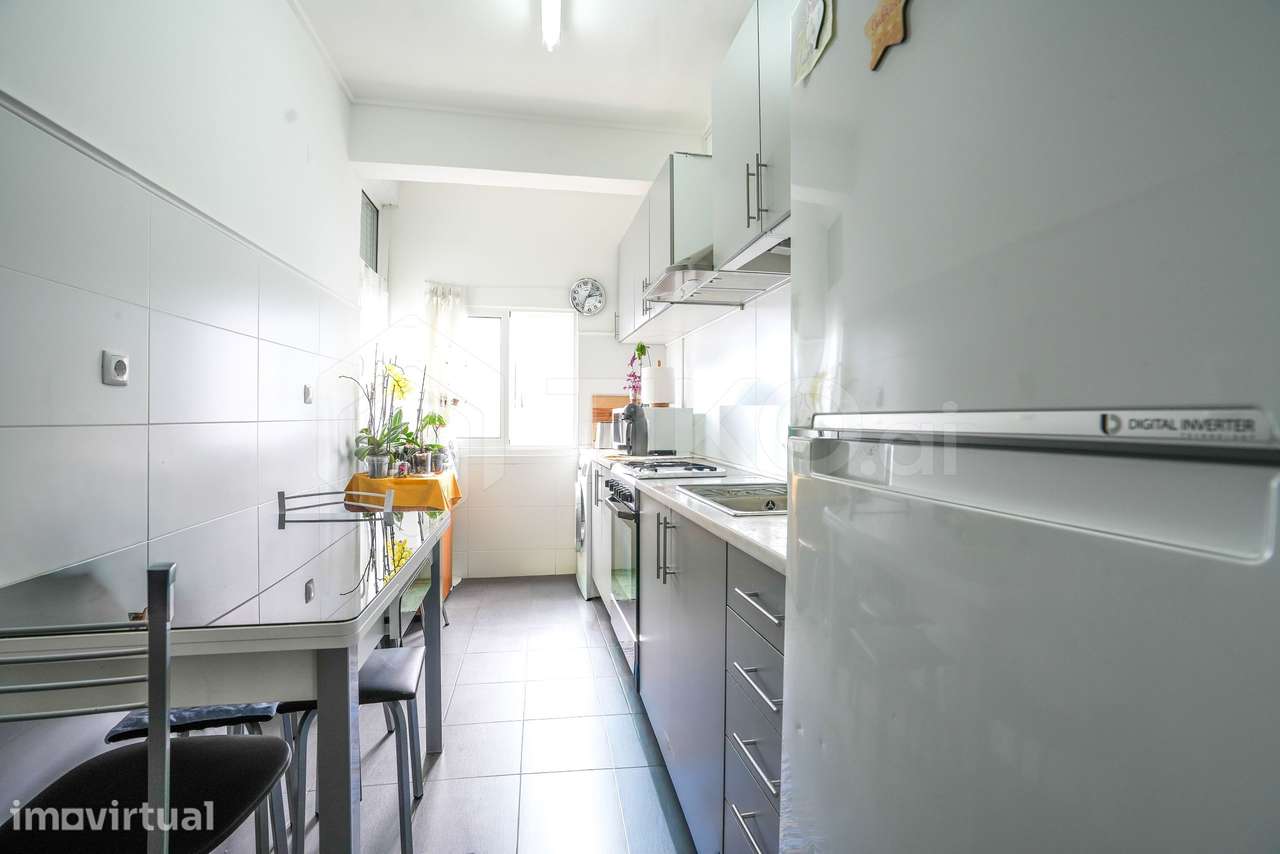 APARTAMENTO T2  REMODELADO COM VARANDA | CLASSE ENERGÉTICA B- | JUNTO - Grande imagem: 4/27