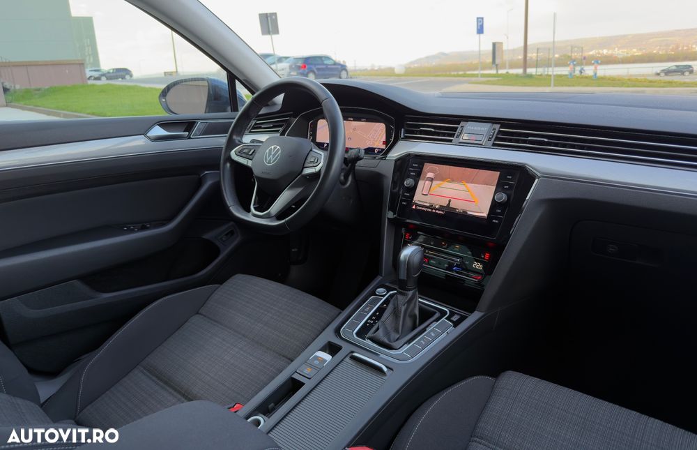 Volkswagen Passat 2.0 TDI SCR DSG Business - 38