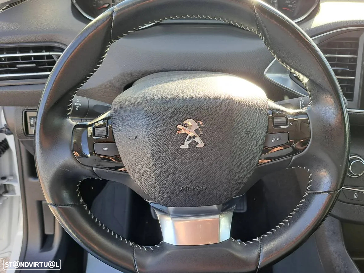 Peugeot 308 SW 1.6 BlueHDi Style - 30