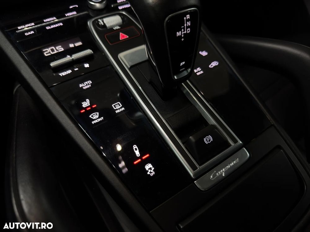 Porsche Cayenne S Tiptronic S Platinum Edition - 18