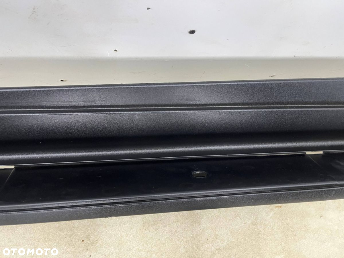 Nakładka progu Mercedes ML II w164 AMG 05-11r. PRAWA dolna podpora listwa stopnia progu a1646901475 - 11
