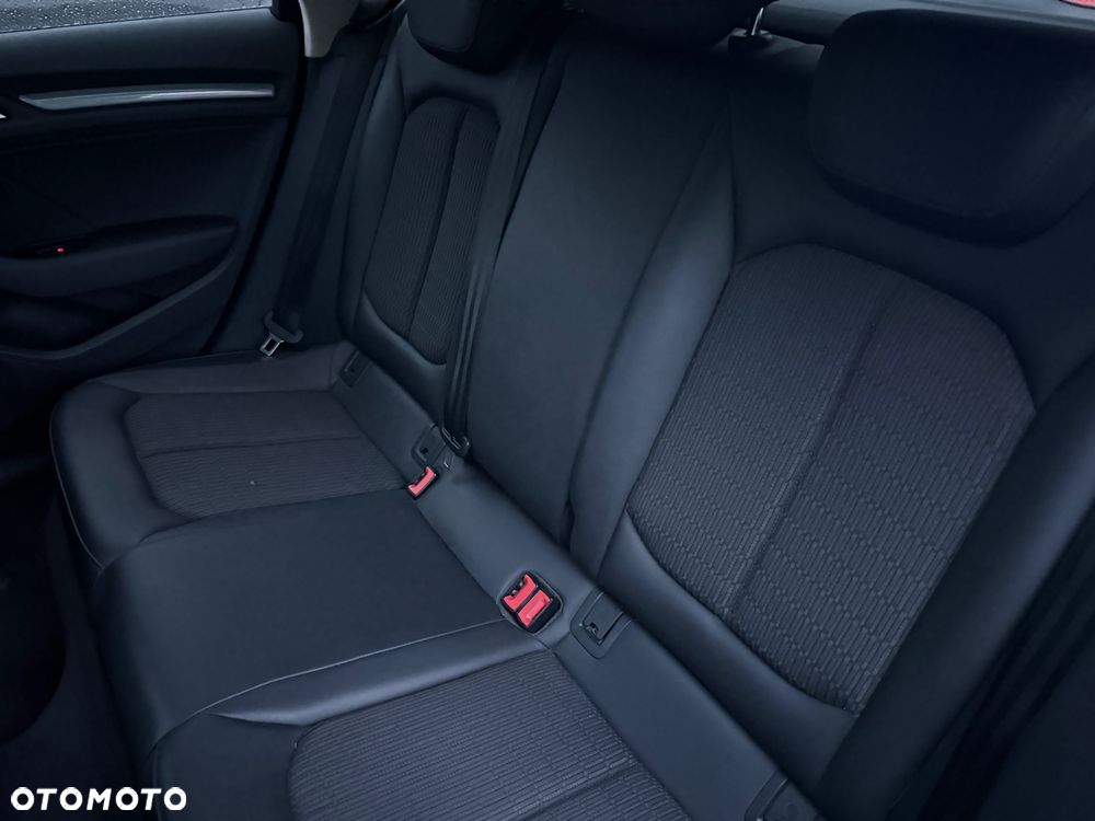 Audi A3 Sportback 1.4 TFSI g-tron S tronic Ambiente - 29