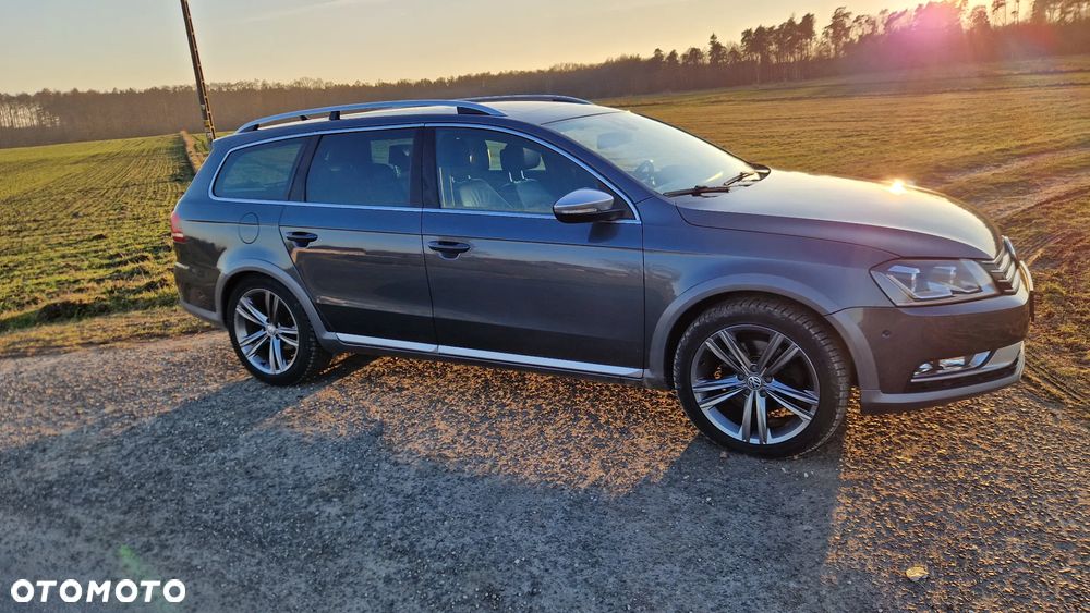 Volkswagen Passat 2.0 TDI 4Motion DSG BlueMotion Tech Highline - 10