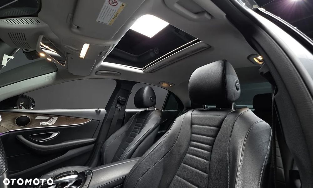 Mercedes-Benz Klasa E 300 9G-TRONIC Exclusive - 15