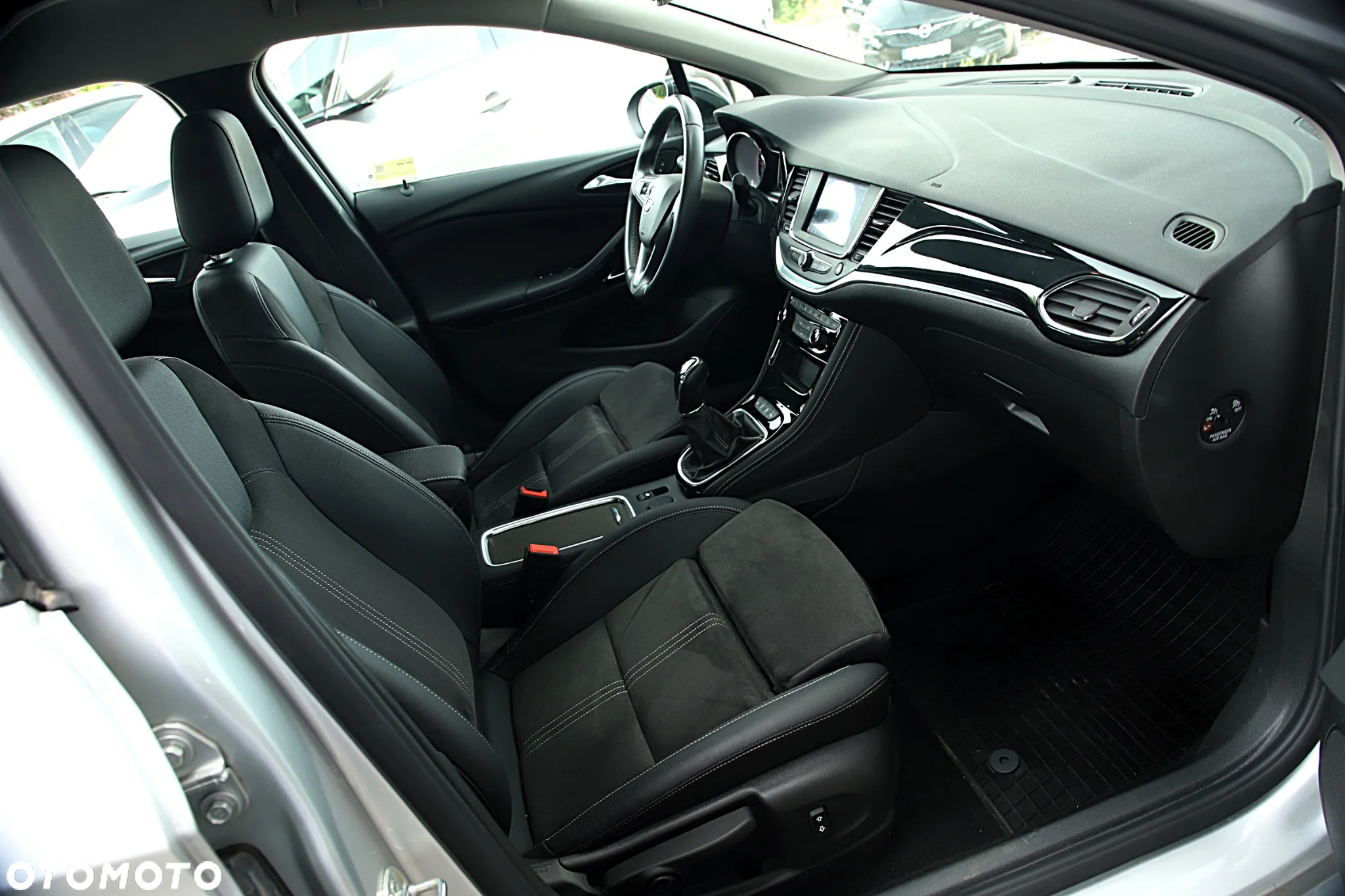 Opel Astra V 1.2 T Elegance S&S - 22