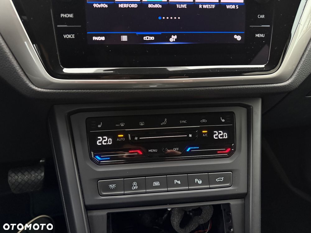 Volkswagen Touran - 20