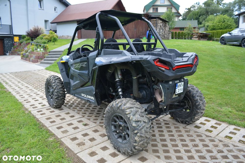 Polaris RZR - 6