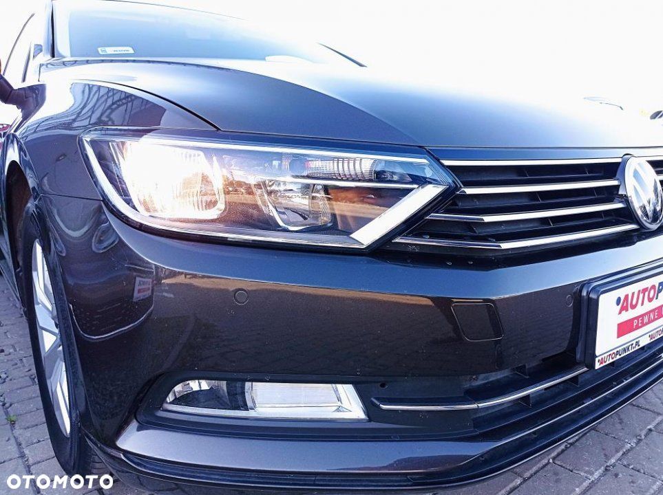Volkswagen Passat - 8