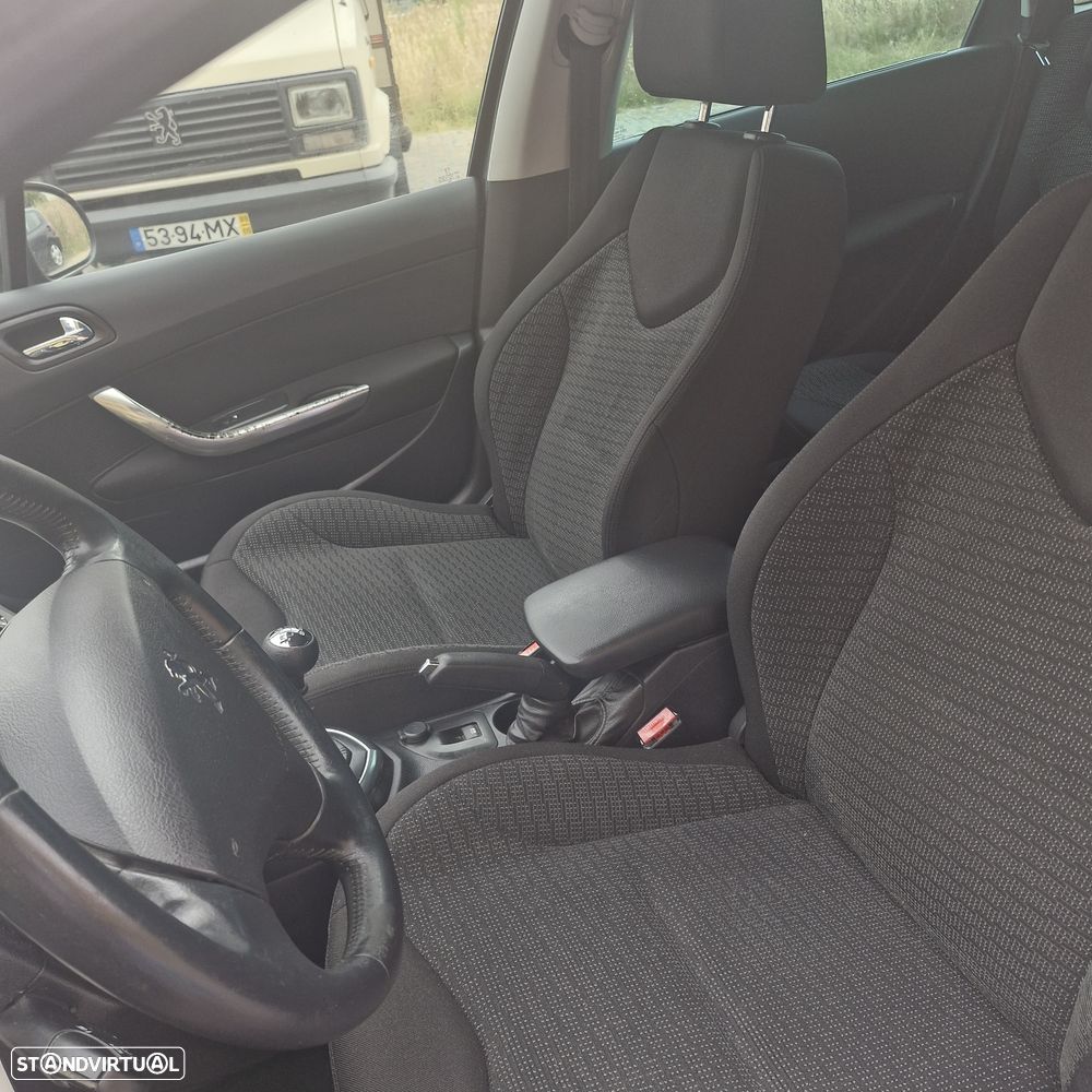 Peugeot 308 SW HDi FAP 110 Platinum - 20