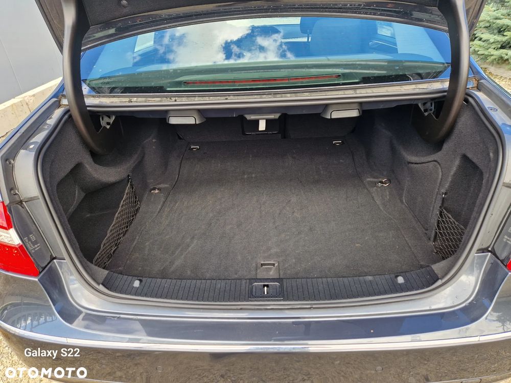 Mercedes-Benz Klasa E 200 BlueEFFICIENCY Elegance - 13