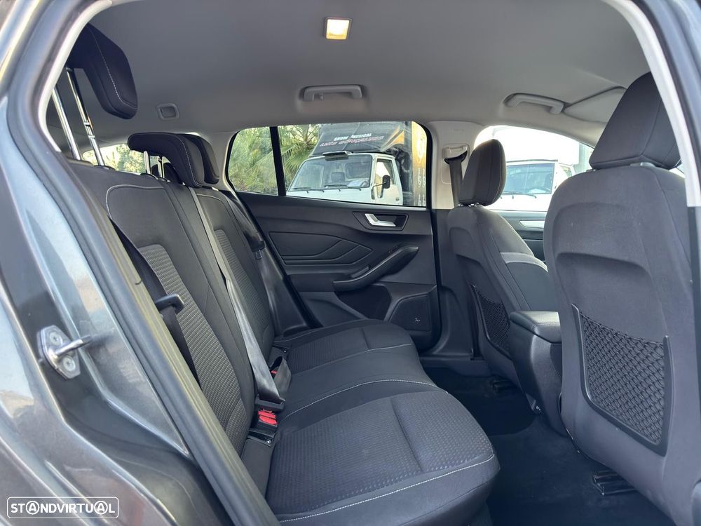 Ford Focus SW 1.5 TDCi EcoBlue Titanium - 11