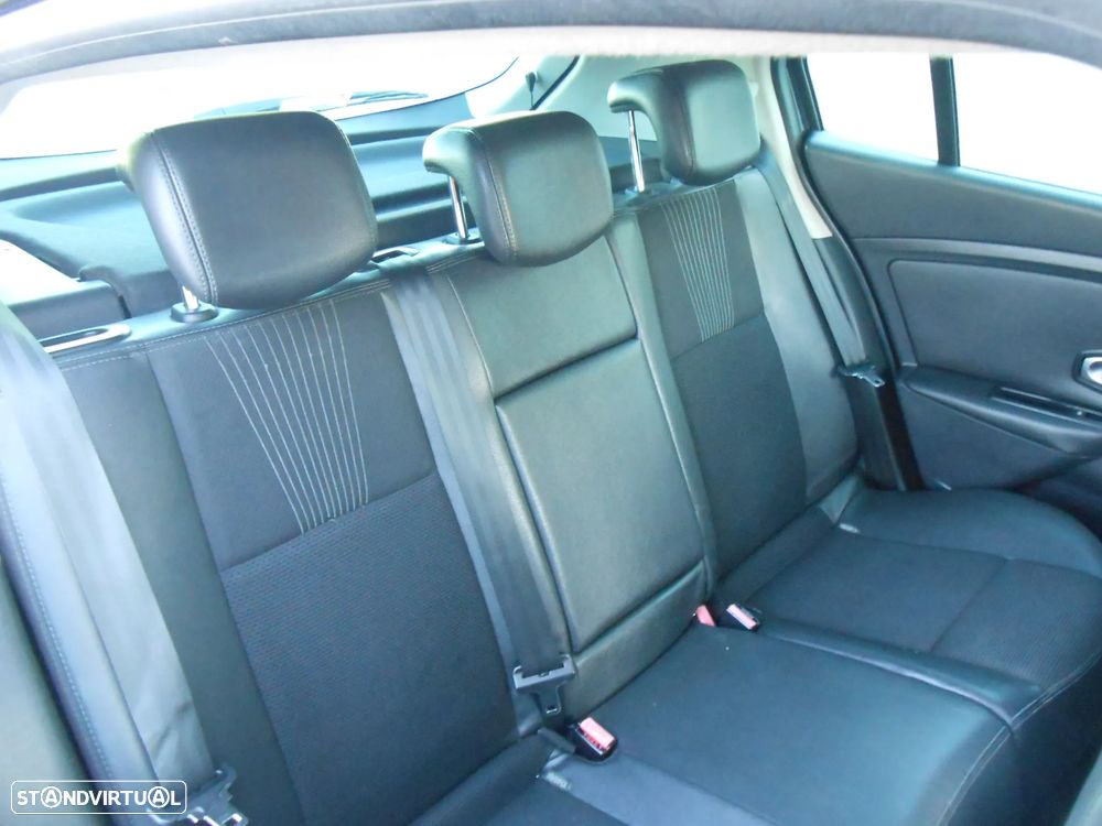 Renault Mégane 1.5 dCi Dynamique S - 25