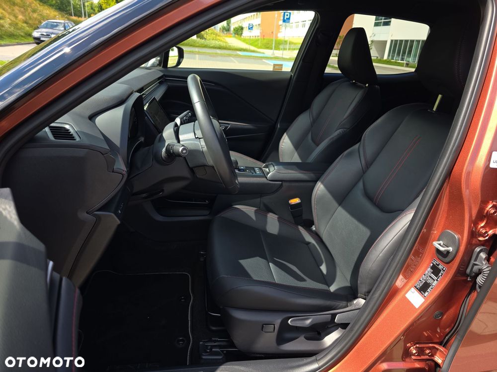 Lexus LBX 1.5 Hybrid Emotion - 10