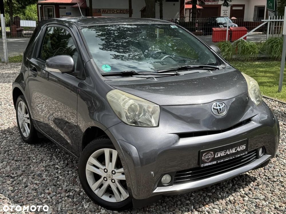 Toyota iQ - 3