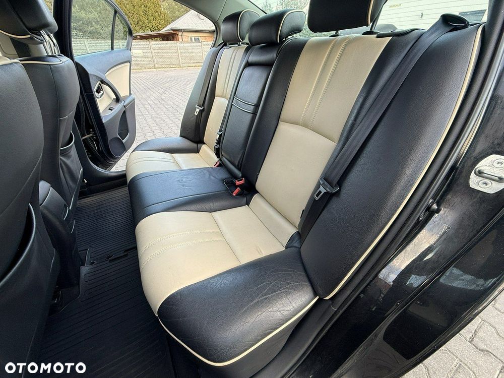 Toyota Avensis 1.8 Prestige - 14