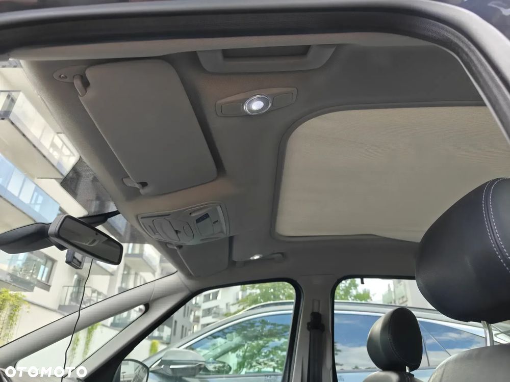Ford S-Max 2.0 TDCi DPF Titanium - 11