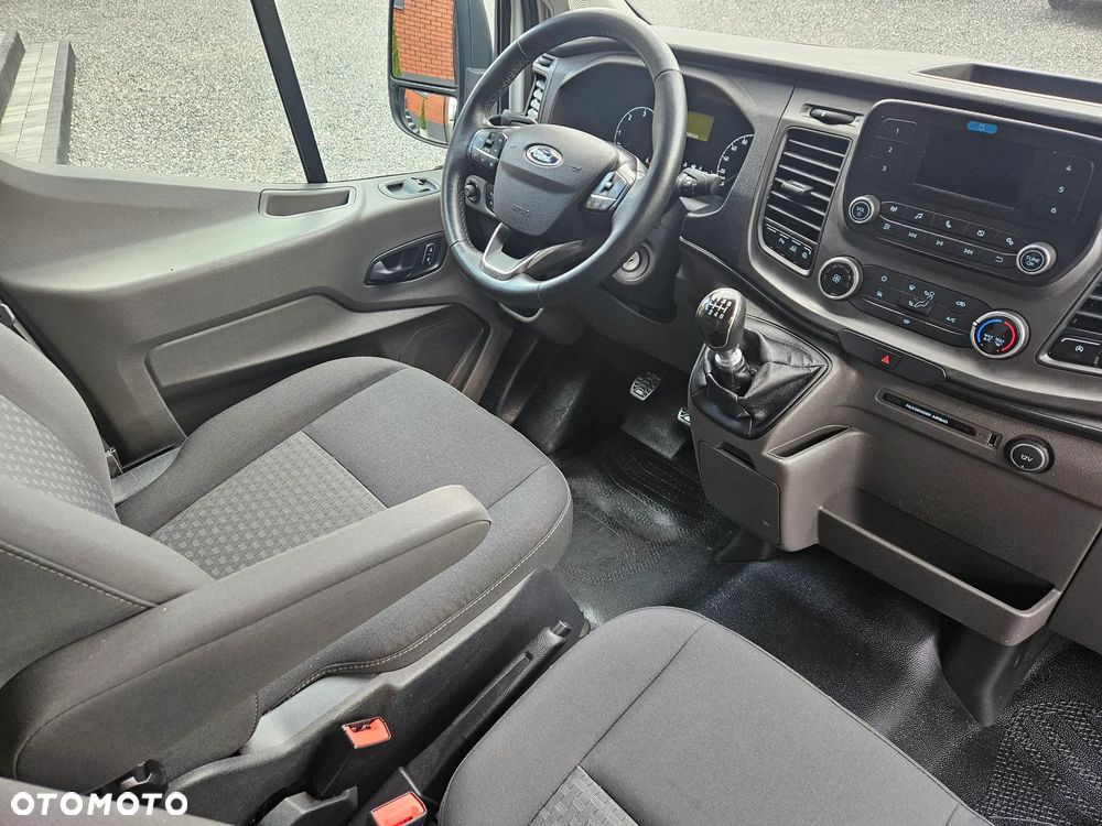 Ford Transit - 12