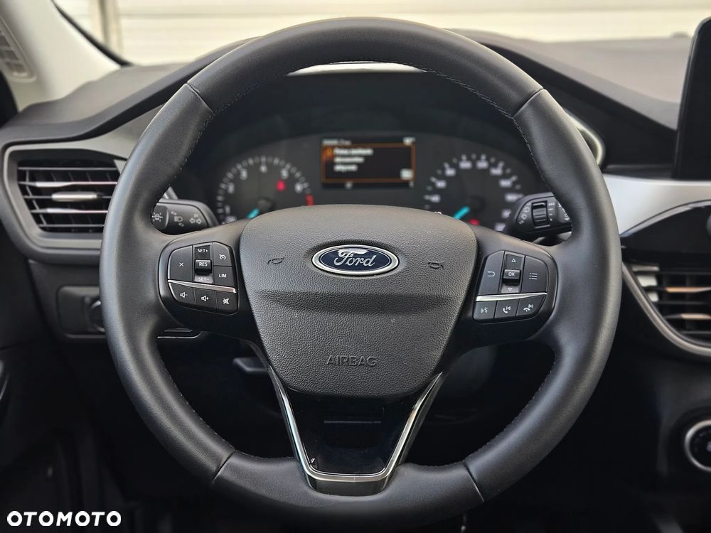 Ford Kuga - 38