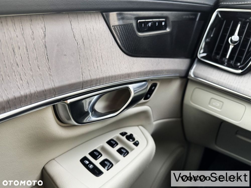 Volvo XC 90 - 39
