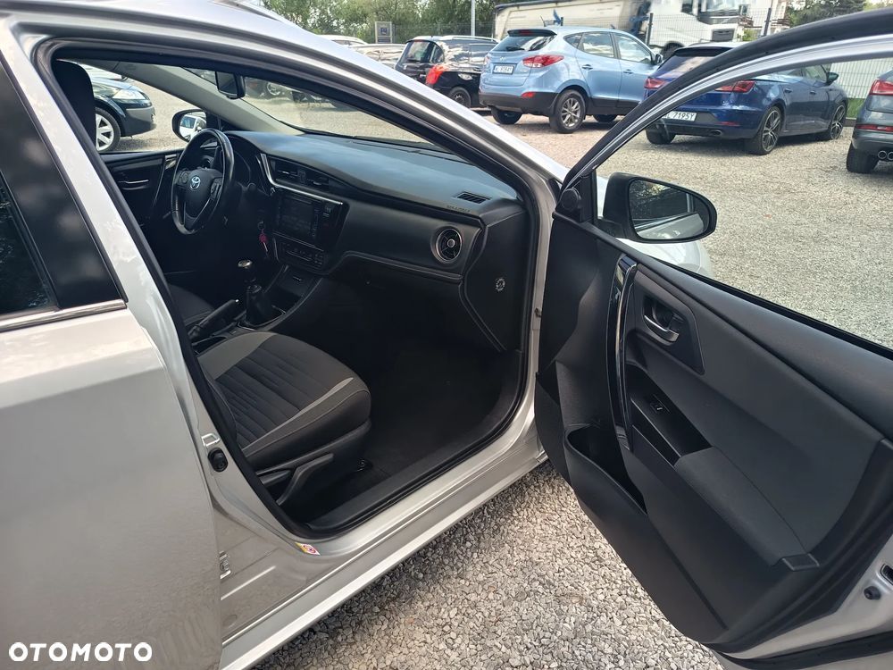 Toyota Auris 1.6 Dynamic - 35