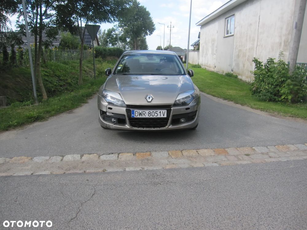Renault Laguna dCi 110 FAP Bose Edition - 11