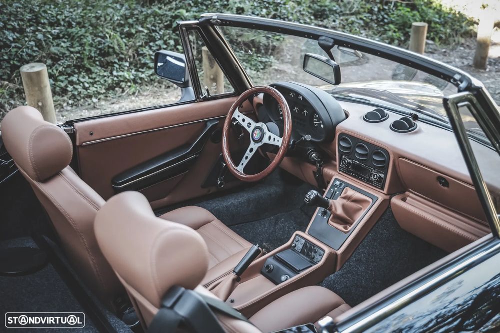 Alfa Romeo Spider 1.6 - 24