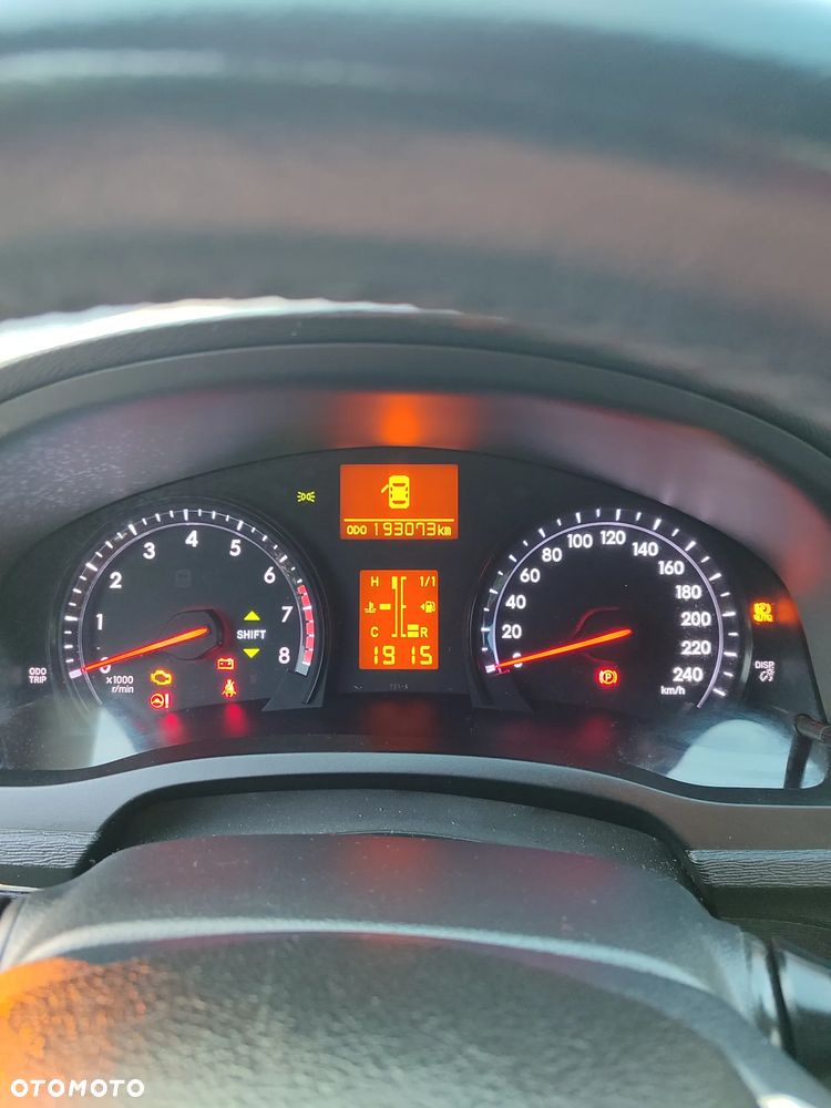 Toyota Avensis 1.8 Premium - 18