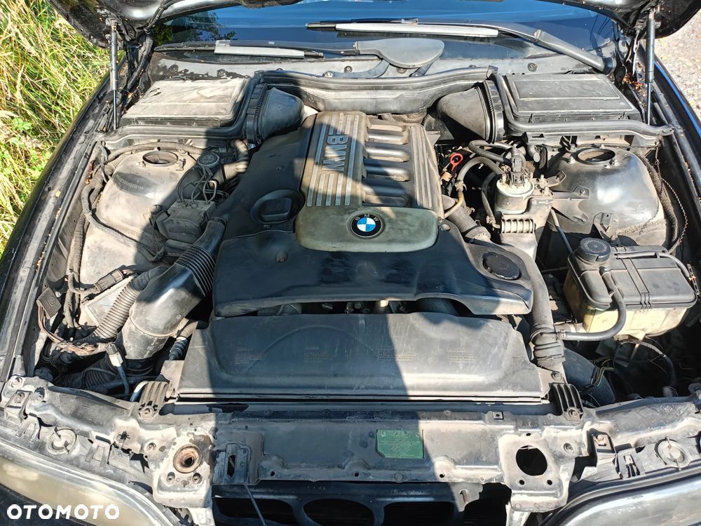 BMW Seria 5 525d - 18