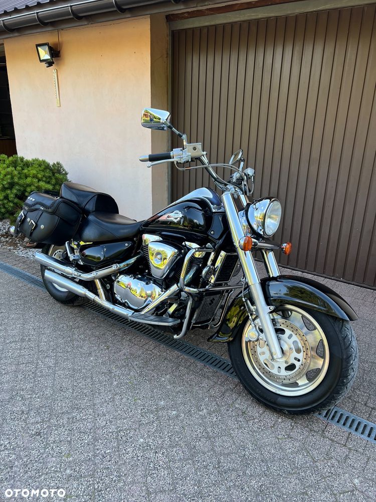Suzuki Intruder