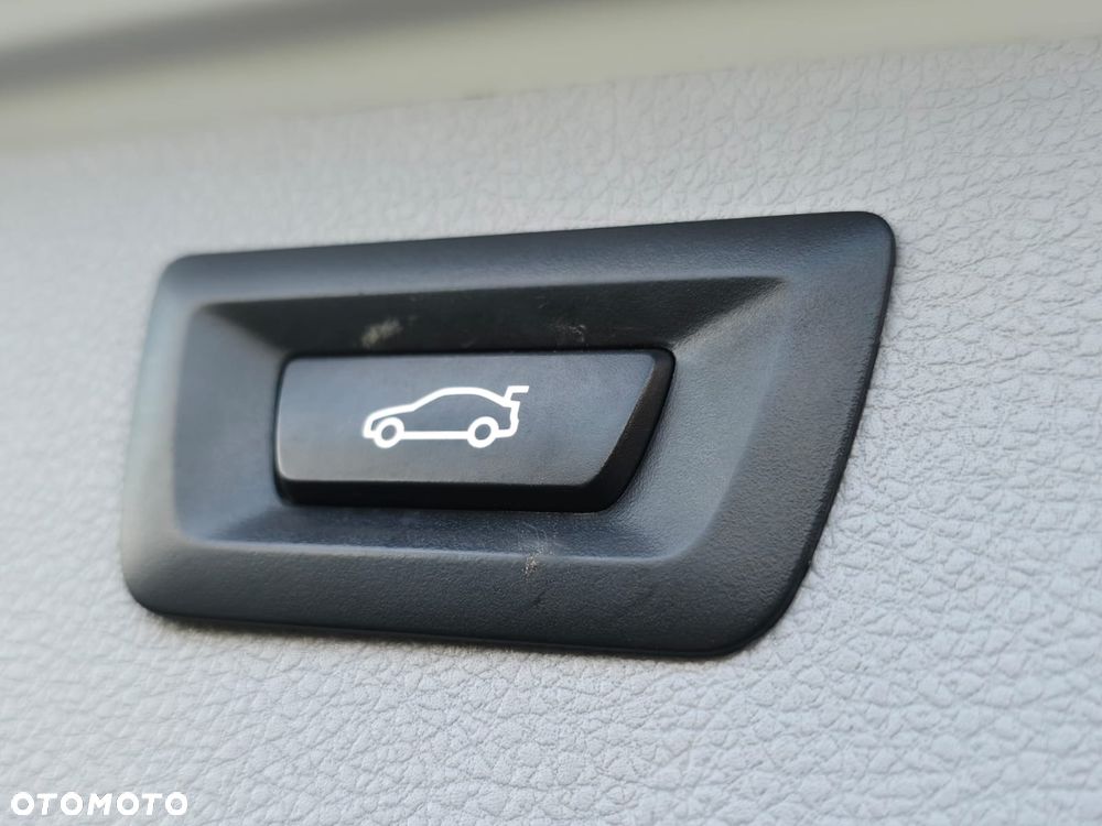 BMW Seria 3 320d xDrive Edition Luxury Line Purity - 11