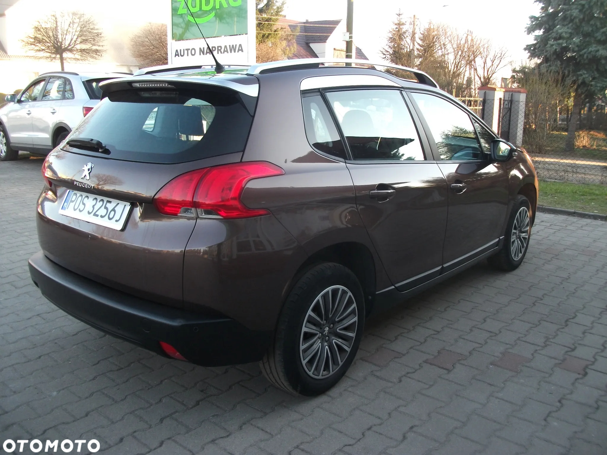Peugeot 2008 - 9