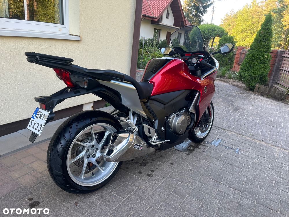 Honda VFR - 2