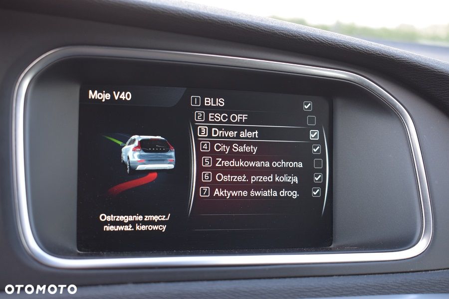 Volvo V40 Cross Country D3 Drive-E SCR Dynamic Edition - 16