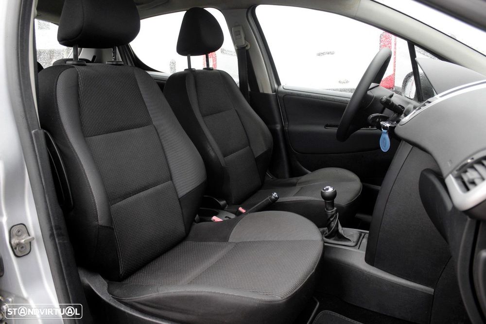 Peugeot 207 1.4 HDi Premium - 17