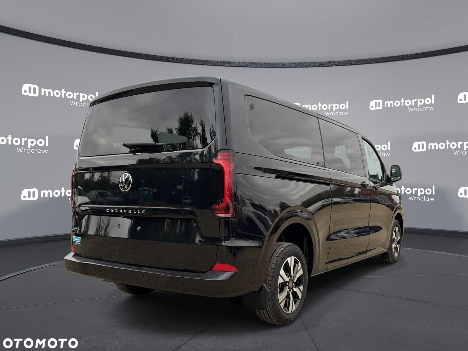Volkswagen Caravelle - 8