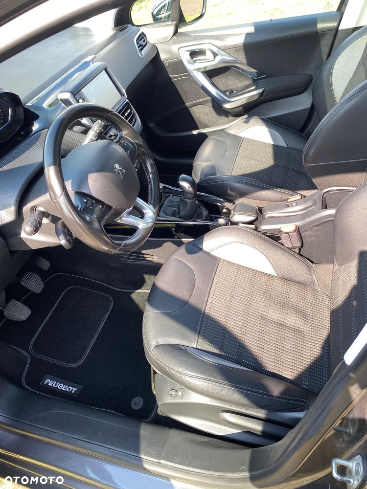 Peugeot 2008 PureTech 110 Stop&Start Urban Move - 9