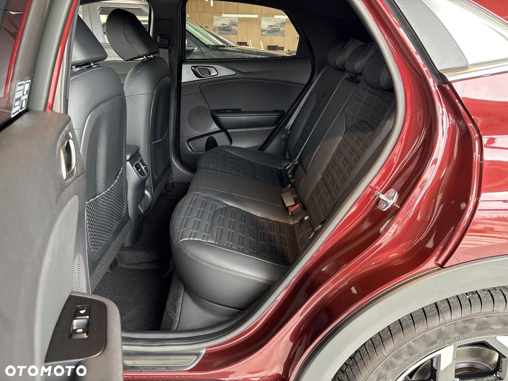 Kia XCeed 1.6 T-GDI Business Line DCT - 12