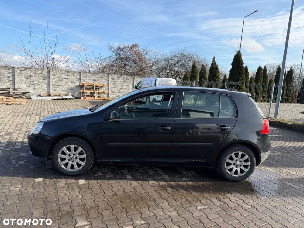 Volkswagen Golf - 18