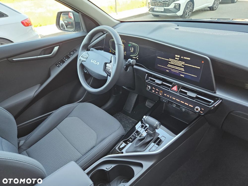 Kia Niro 1.6 GDI Hybrid M - 16