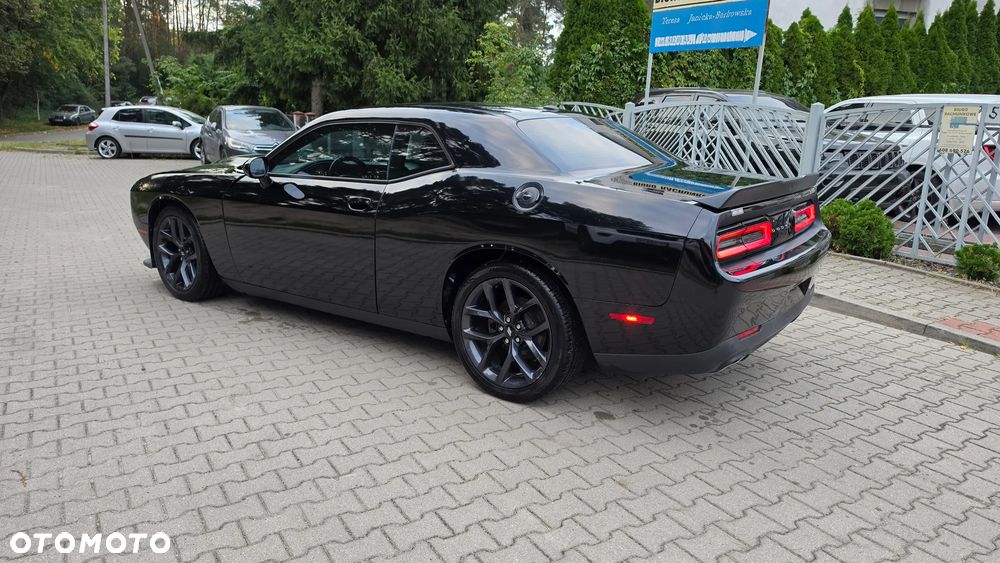 Dodge Challenger - 5