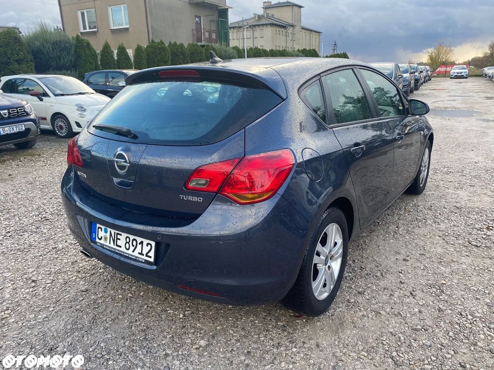 Opel Astra 1.4 Turbo Design Edition - 36