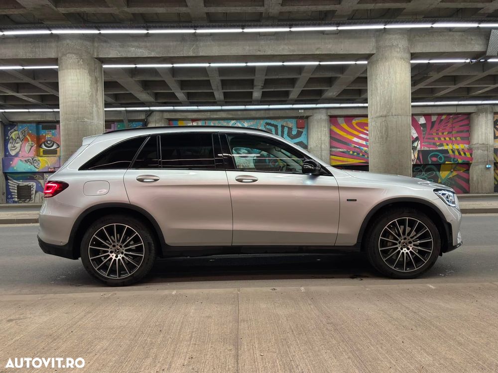 Mercedes-Benz GLC 300 e 4MATIC - 13