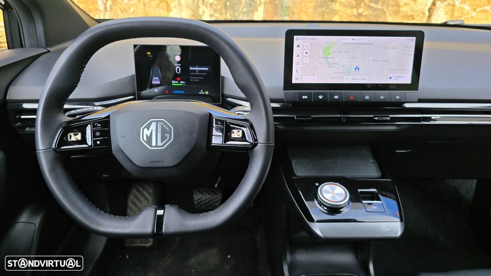 MG MG4 64 kWh Luxury - 13